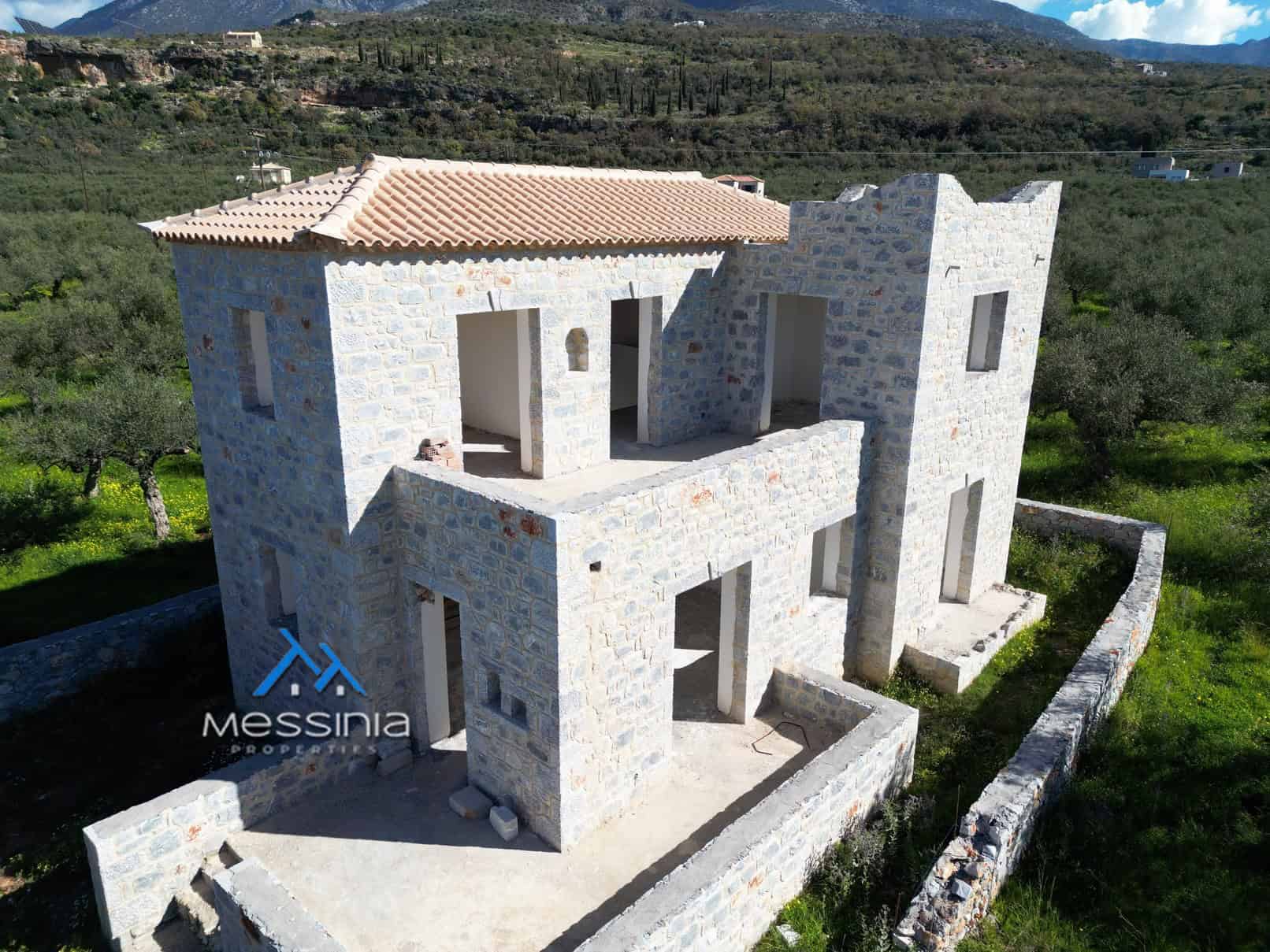 New, 3 bedroom house in Agios Nikolaos, great location. Kalamata Real